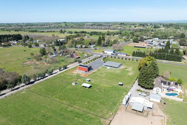 12420 Lancaster Rd, Oakdale, CA 95361