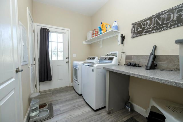 12420 Lancaster Rd, Oakdale, CA 95361