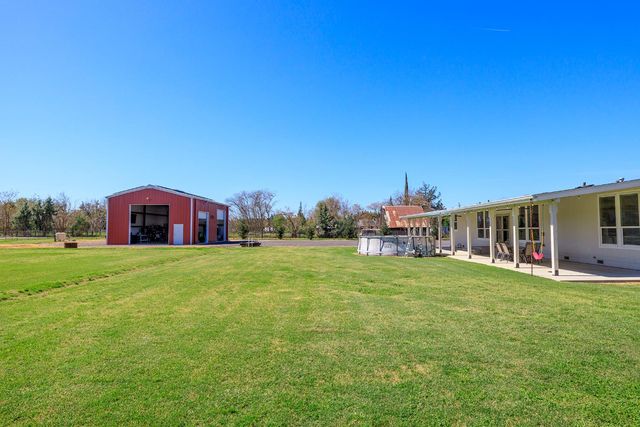 12420 Lancaster Rd, Oakdale, CA 95361