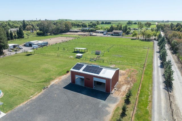 12420 Lancaster Rd, Oakdale, CA 95361