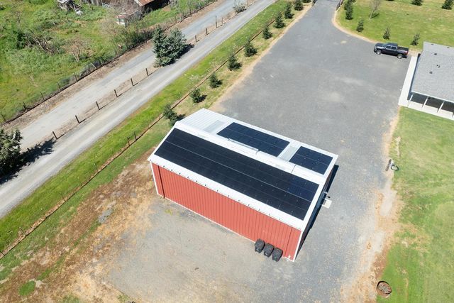 12420 Lancaster Rd, Oakdale, CA 95361