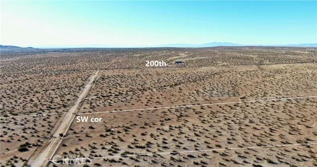 20200 Avenue H, Lancaster, CA 93535