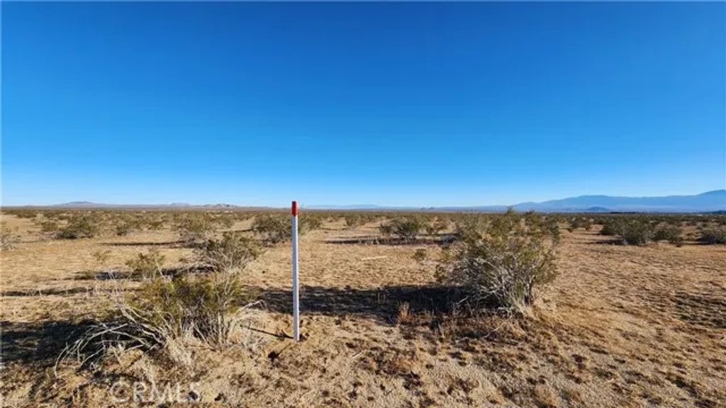 20200 Avenue H, Lancaster, CA 93535