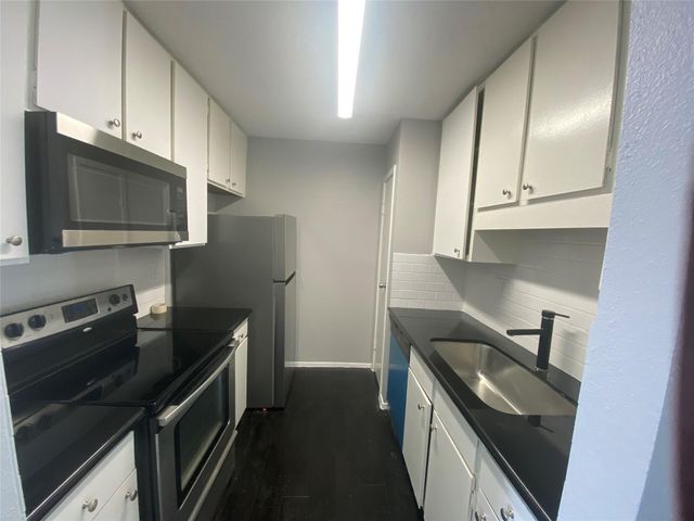 10053 Westpark Drive 334, Houston, TX 77042