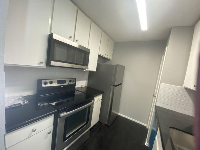 10053 Westpark Drive 334, Houston, TX 77042