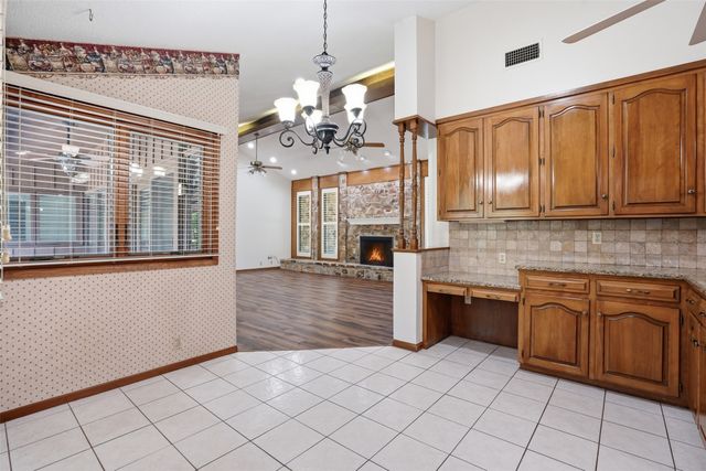 715 Stonelake Drive, Cleburne, TX 76033
