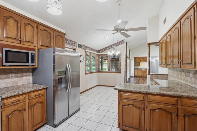 715 Stonelake Drive, Cleburne, TX 76033