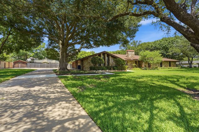 715 Stonelake Drive, Cleburne, TX 76033