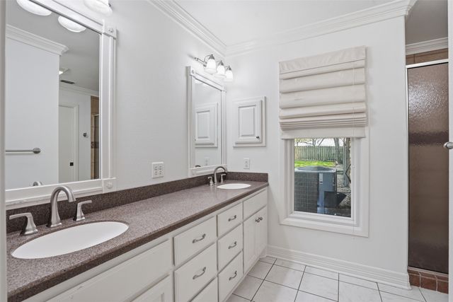 715 Stonelake Drive, Cleburne, TX 76033