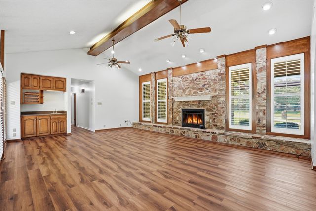 715 Stonelake Drive, Cleburne, TX 76033