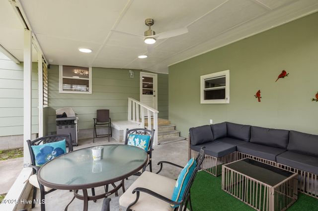 1198 Highway 101, Beaufort, NC 28516