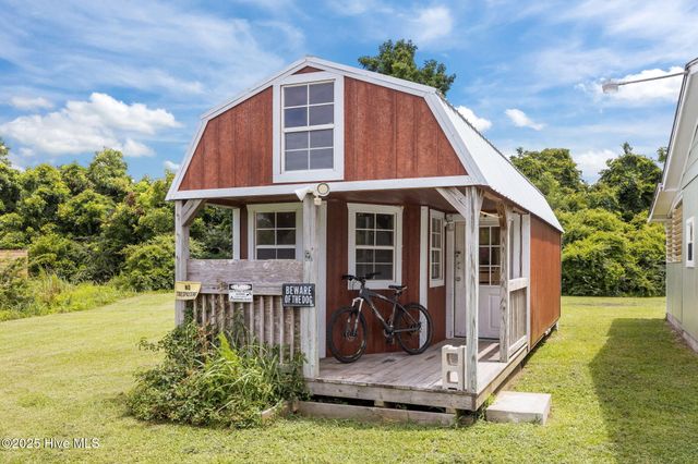 1198 Highway 101, Beaufort, NC 28516