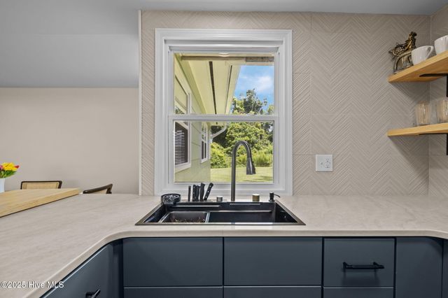 1198 Highway 101, Beaufort, NC 28516
