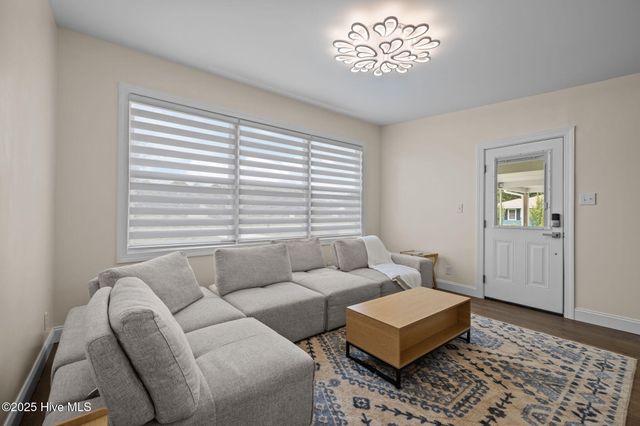 1198 Highway 101, Beaufort, NC 28516