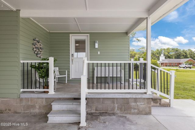 1198 Highway 101, Beaufort, NC 28516