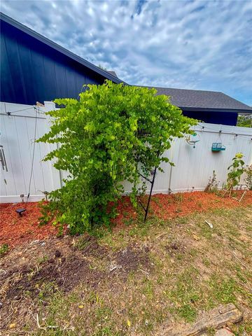 700 W DAMPIER STREET, Inverness, FL 34450