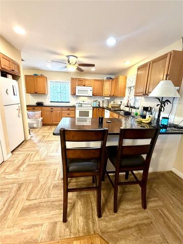 700 W DAMPIER STREET, Inverness, FL 34450
