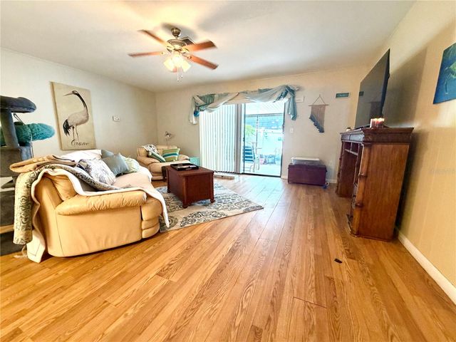 700 W DAMPIER STREET, Inverness, FL 34450