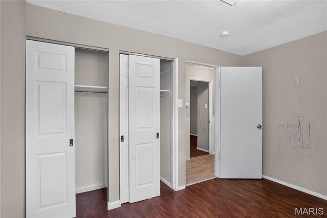 6851 Woodhurst Drive, Berkeley, MO 63134