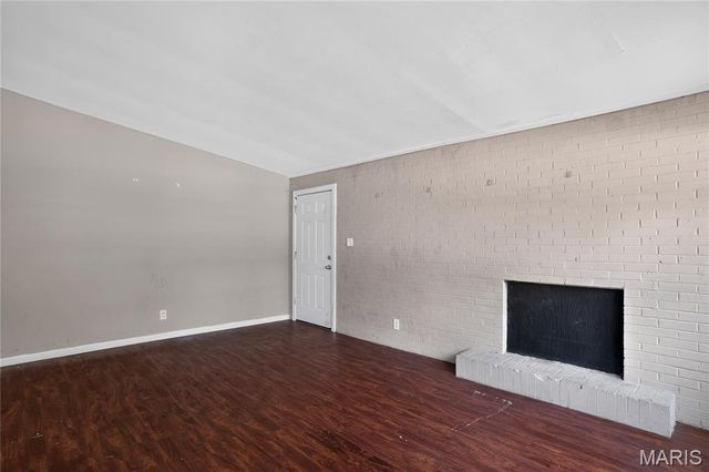 6851 Woodhurst Drive, Berkeley, MO 63134