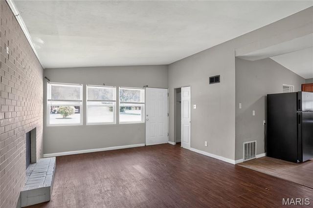 6851 Woodhurst Drive, Berkeley, MO 63134
