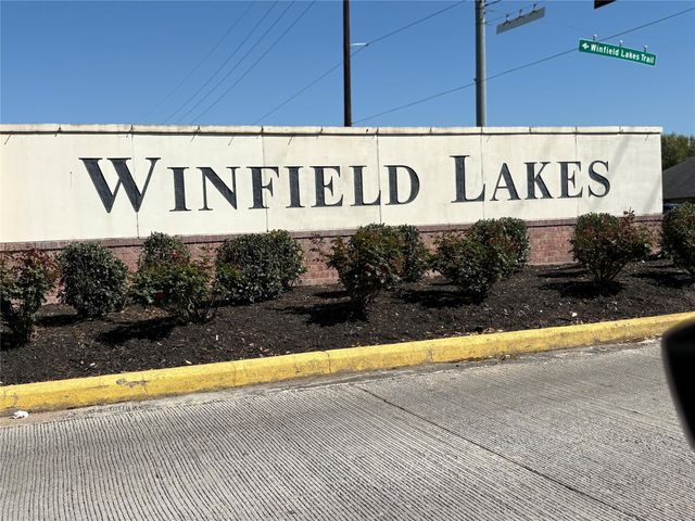 3119 Becker Glen Street, Fresno, TX 77545