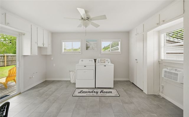 414 Homecrest St, Corpus Christi, TX 78412