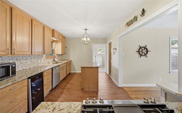 414 Homecrest St, Corpus Christi, TX 78412