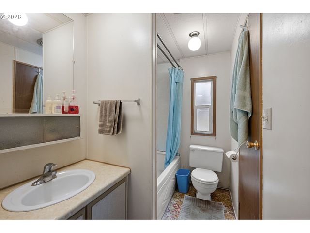 4826 RHODODENDRON Loop, Florence, OR 97439