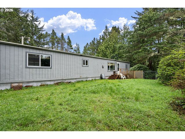 4826 RHODODENDRON Loop, Florence, OR 97439