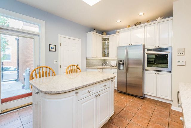 220 W Scott Street A, Chicago, IL 60610