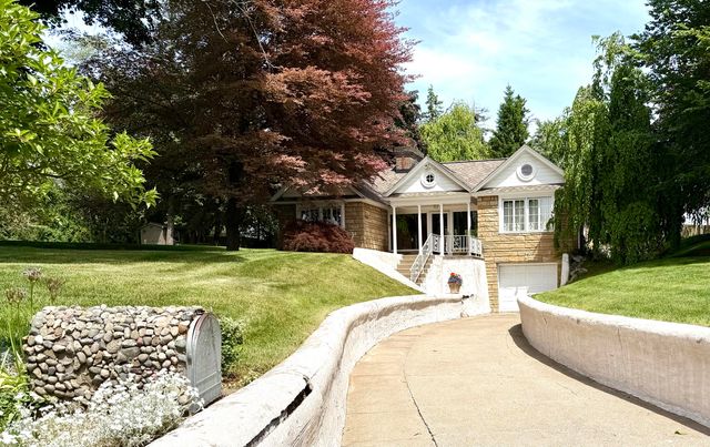 19 S Moorland Drive, Battle Creek City, MI 49015