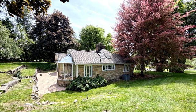 19 S Moorland Drive, Battle Creek City, MI 49015