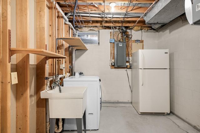 1299 Yukon Court N, Golden Valley, MN 55427