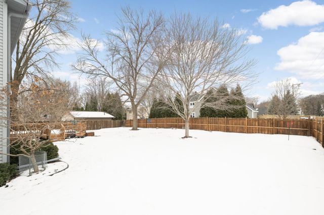 1299 Yukon Court N, Golden Valley, MN 55427