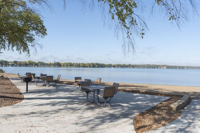 1299 Yukon Court N, Golden Valley, MN 55427