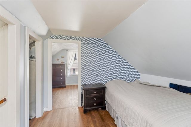 39 Hilton Street, Tiverton, RI 02878