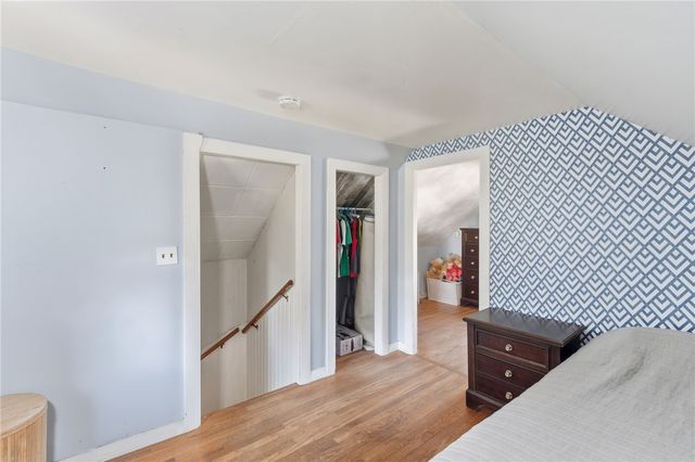 39 Hilton Street, Tiverton, RI 02878