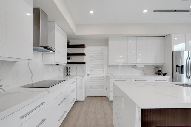 1238 NE 17th Avenue 2, Fort Lauderdale, FL 33304