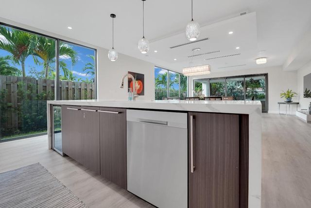 1238 NE 17th Avenue 2, Fort Lauderdale, FL 33304