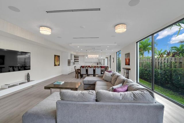 1238 NE 17th Avenue 2, Fort Lauderdale, FL 33304