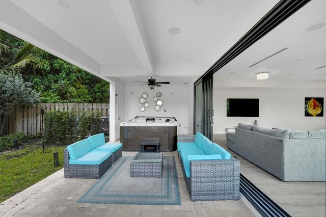 1238 NE 17th Avenue 2, Fort Lauderdale, FL 33304