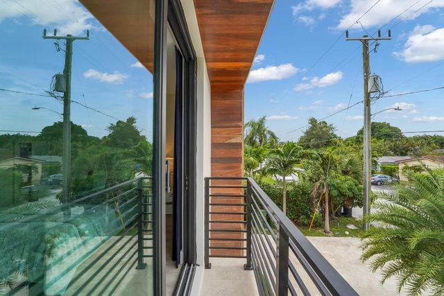 1238 NE 17th Avenue 2, Fort Lauderdale, FL 33304