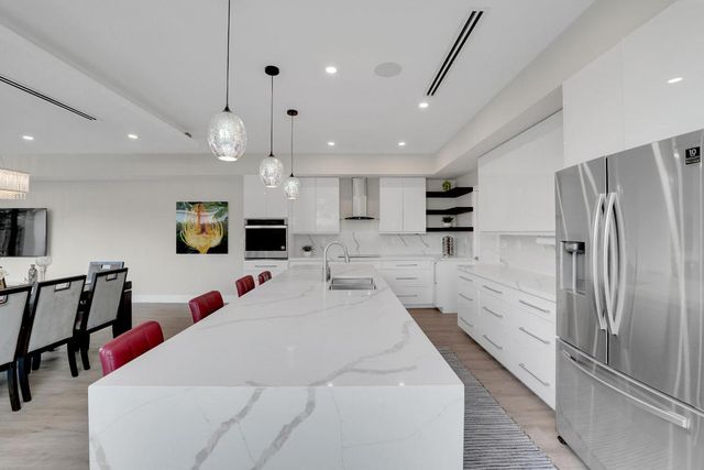 1238 NE 17th Avenue 2, Fort Lauderdale, FL 33304