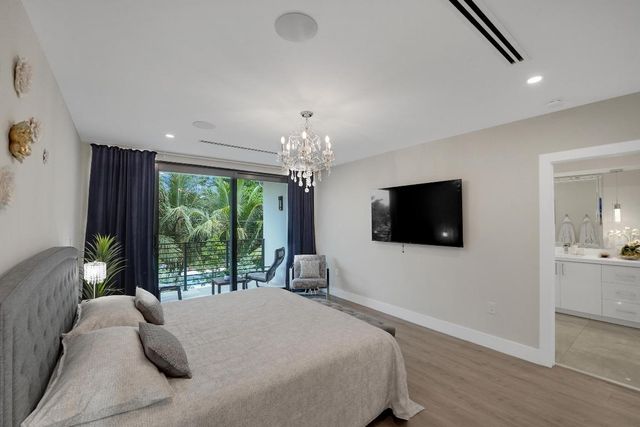 1238 NE 17th Avenue 2, Fort Lauderdale, FL 33304