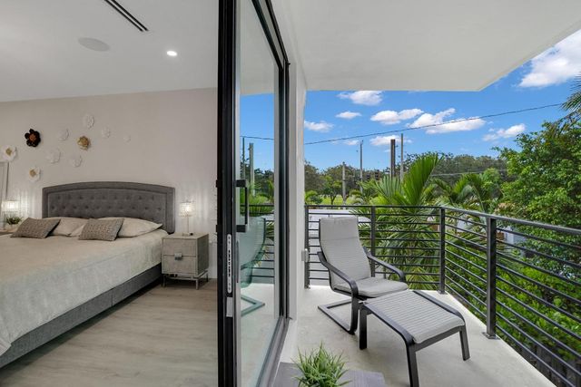 1238 NE 17th Avenue 2, Fort Lauderdale, FL 33304