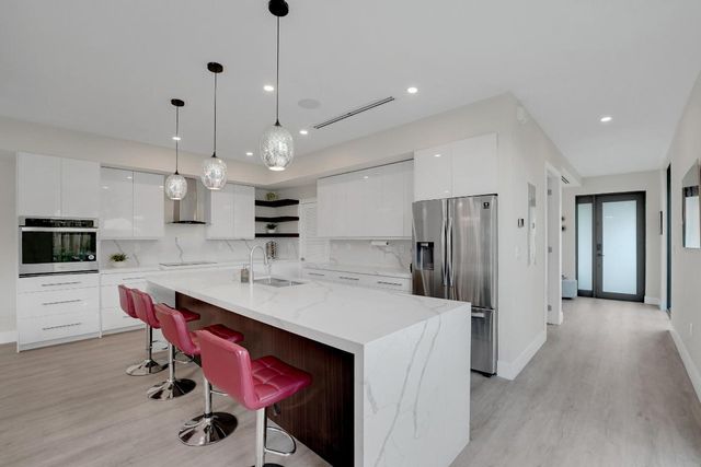 1238 NE 17th Avenue 2, Fort Lauderdale, FL 33304