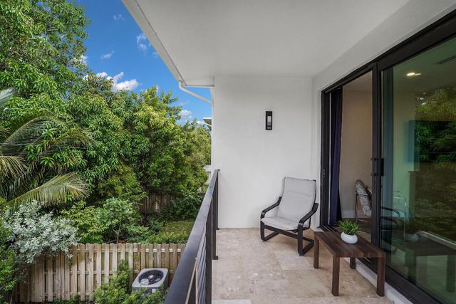 1238 NE 17th Avenue 2, Fort Lauderdale, FL 33304