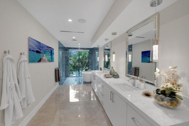 1238 NE 17th Avenue 2, Fort Lauderdale, FL 33304