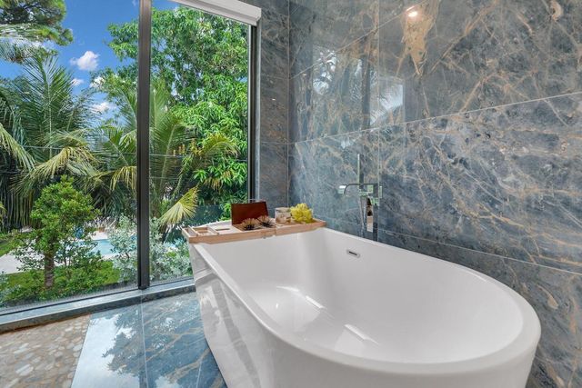 1238 NE 17th Avenue 2, Fort Lauderdale, FL 33304